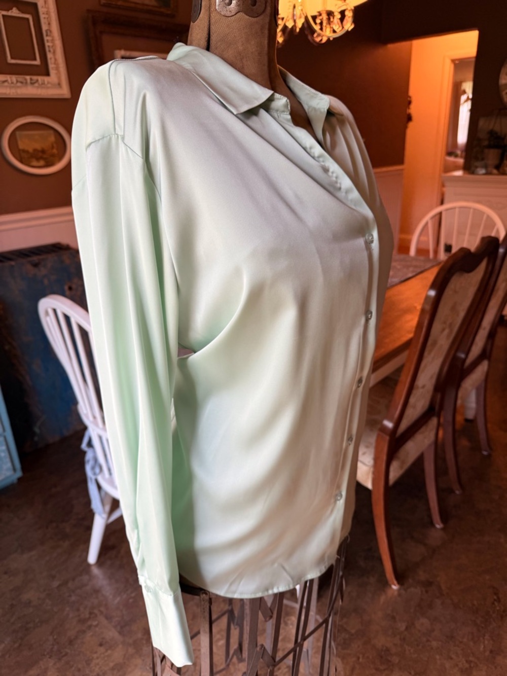 Women's Mint Green Satin Button-Down Shirt NWT - Picture 3 of 8